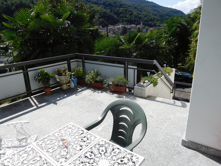 Teilrenoviertes 9.5 Zi Haus an sonniger Lage 4 Teilrenoviertes 9.5 Zi Haus an sonniger Lage Immobilien 4