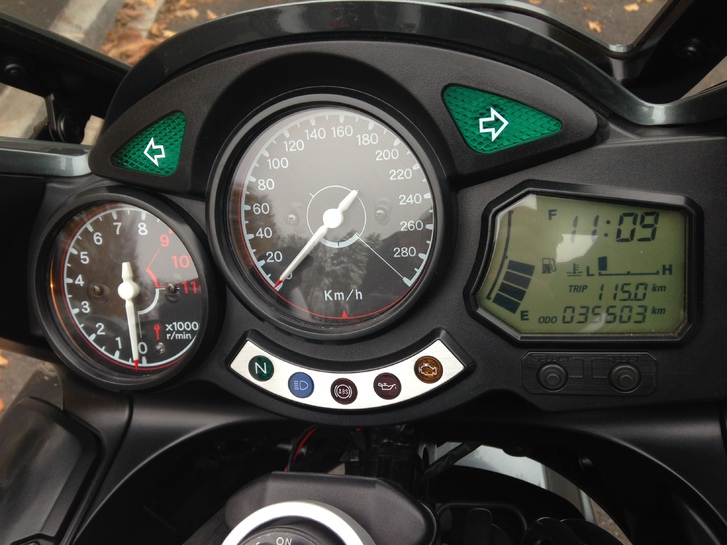 YAMAHA FJR 1300 ABS Grün 4 YAMAHA FJR 1300 ABS Grün Fahrzeuge 4