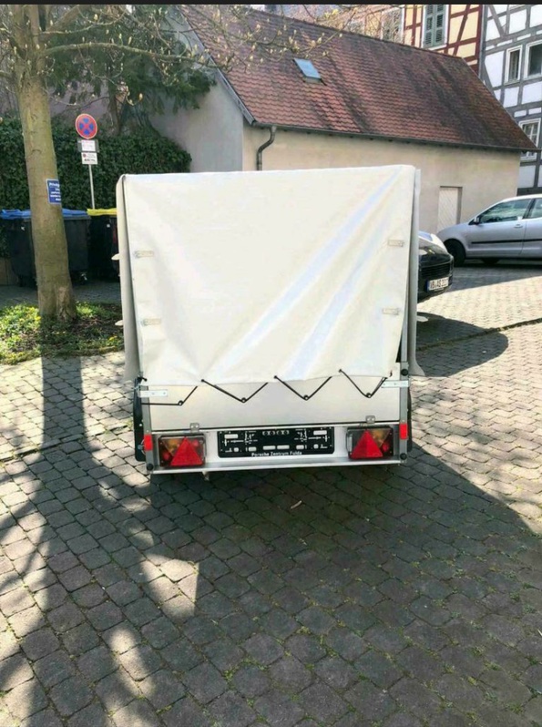 Anhänger mit Hochplane und Hochspriegel Neufahrzeug Anhänger mit Hochplane und Hochspriegel Neufahrzeug Fahrzeuge
