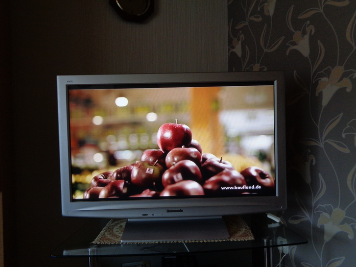 Panasonic Farbfernseher Panasonic Farbfernseher Telefon & Navigation