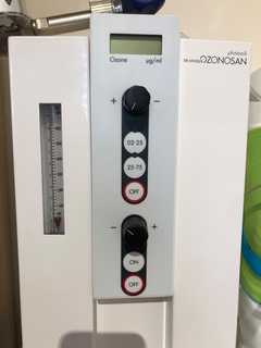Ozonosan selten gebraucht  ( ca 15 Behandlungen) somit neuwertiges Gerät. ( siehe Bilder ) Bei ern