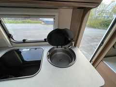 Hallo,
<br>Wir sind ein Rentnerpaar und möchten unseren Campervan kostenlos einer verantwortungsbe